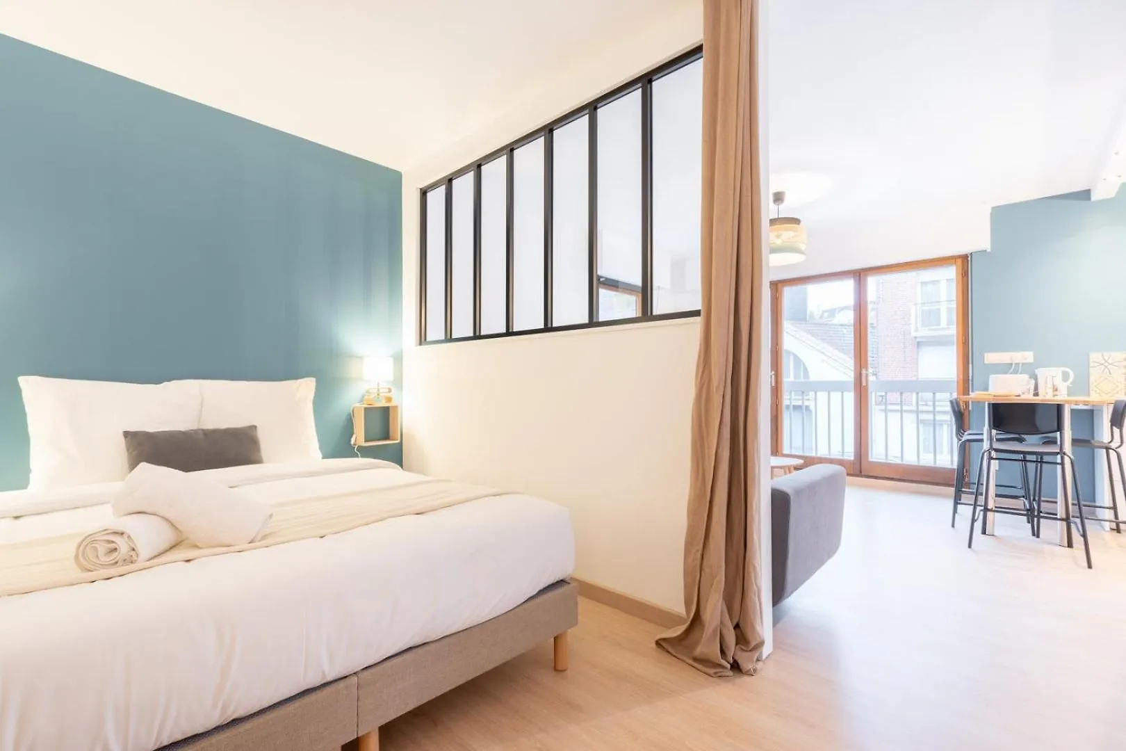 Lille Vauban: Apartment With Parking
