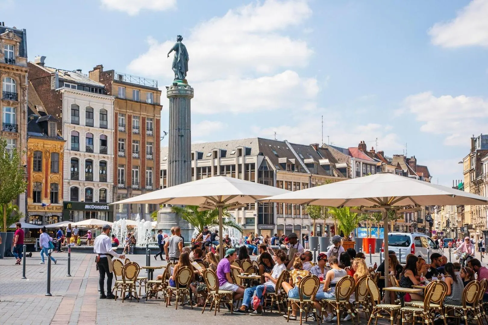 Lille Vauban: Apartment With Parking